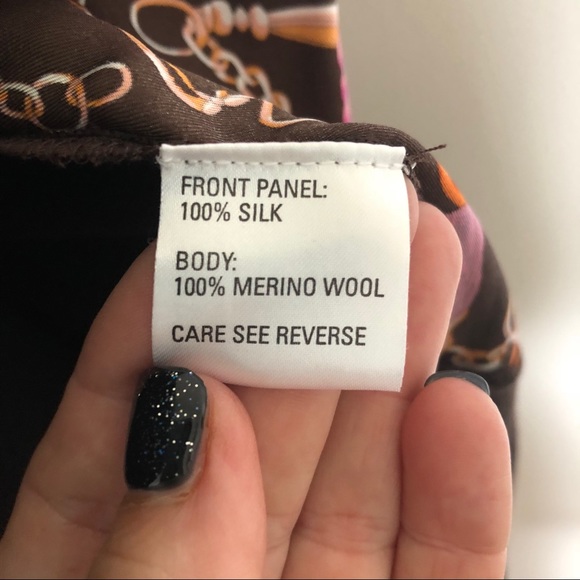 Like new Talbots button up V-neck top - Picture 5 of 5